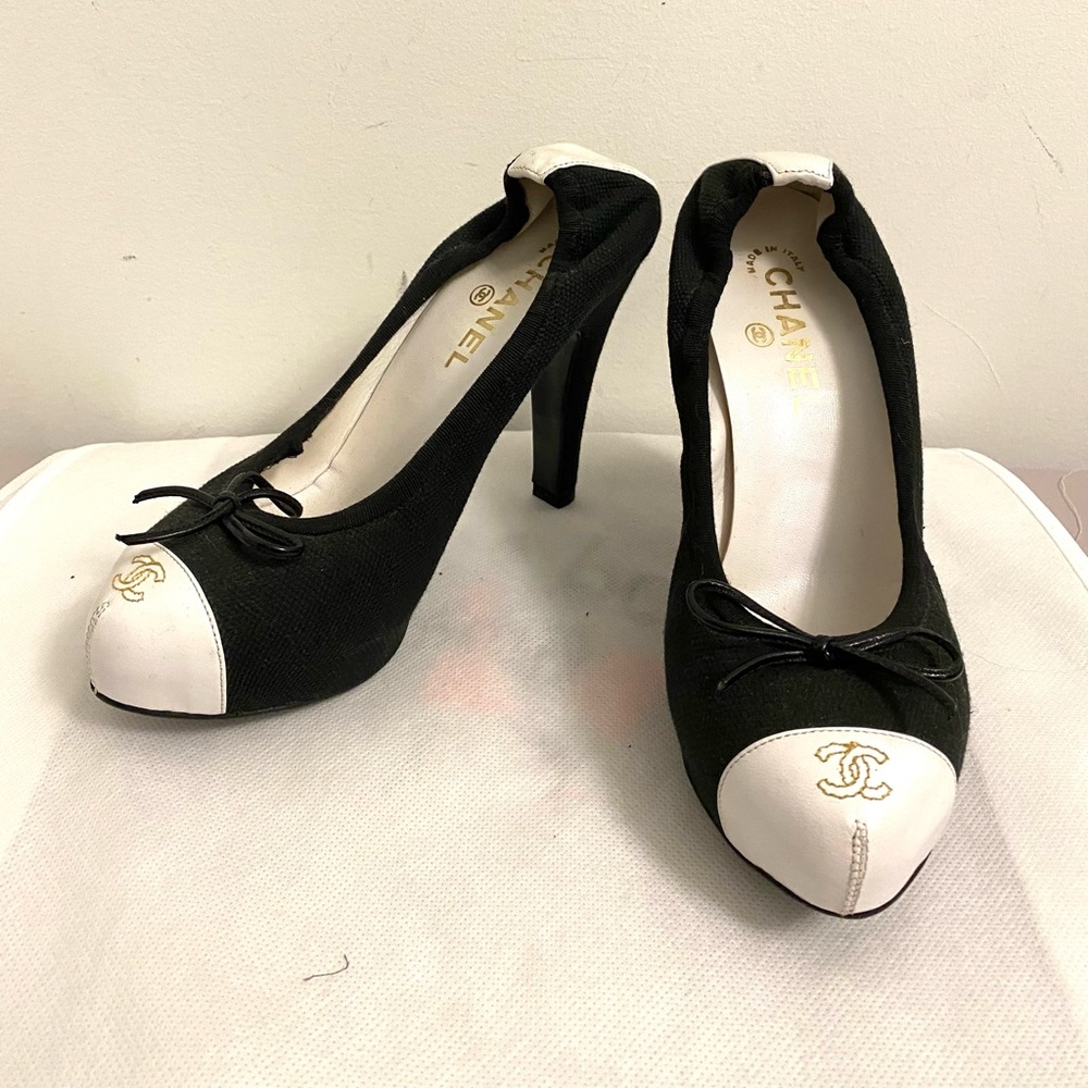 Authentic Chanel two tones heels